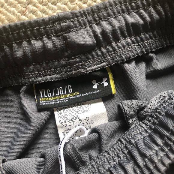 Bundle of four boys athletic pants, size M and L - Picture 3 of 6